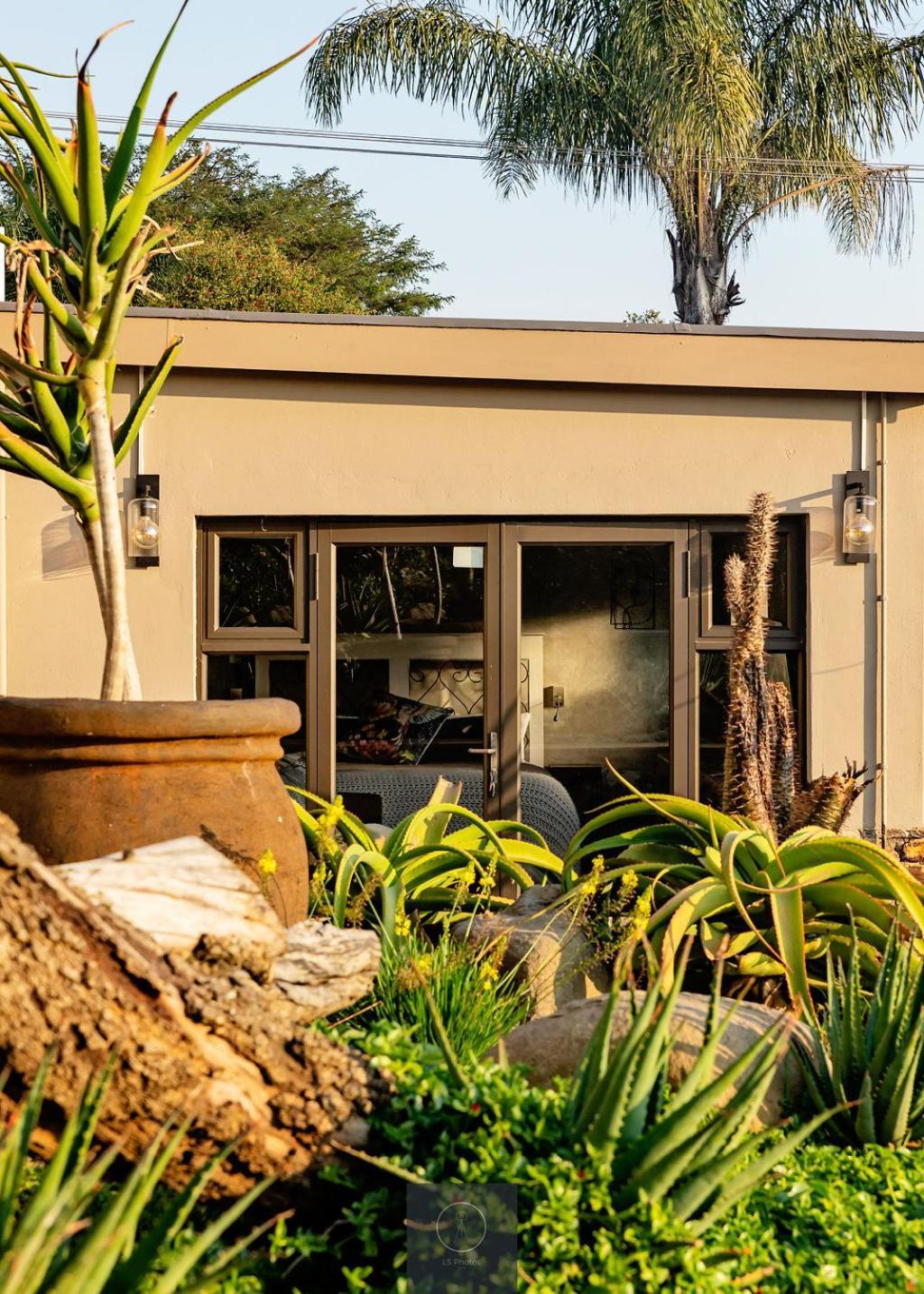 Guest Room At Joubert Piet Retief Exterior photo